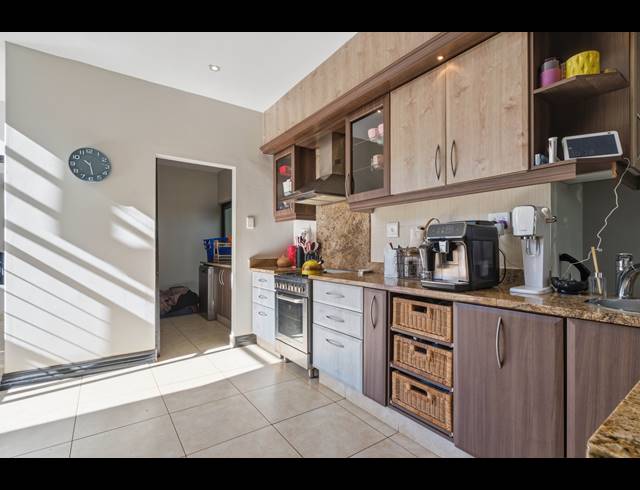 4 BEDROOM HOUSE FOR SALE IN SIMBITHI ECO ESTATE